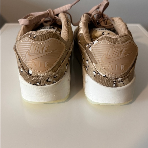 The Nike Air Max 90 Desert Camo (Women's) New- No Box - Picture 3 of 4